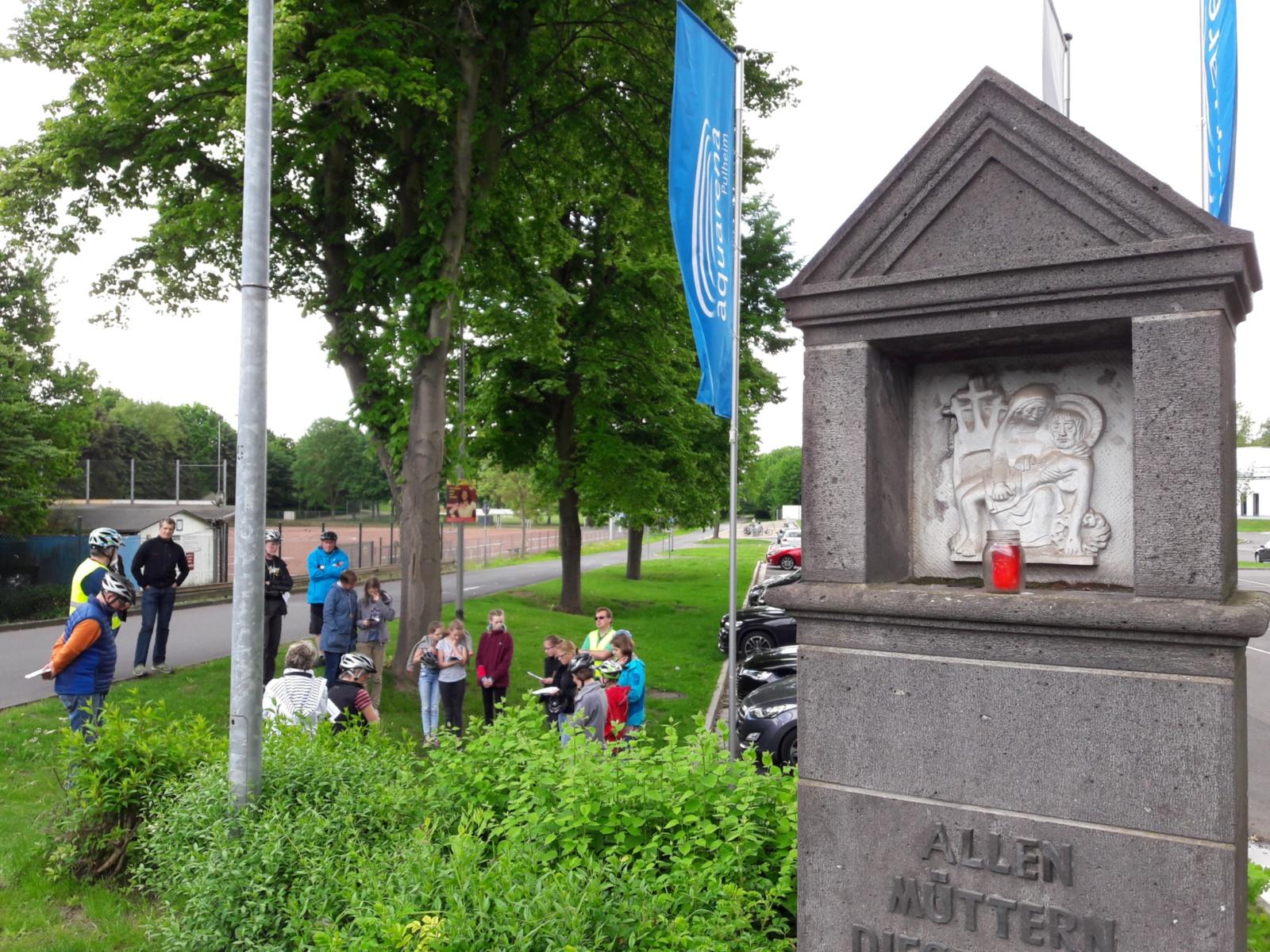 Hier gab es Erklärungen zum Rosenkranz