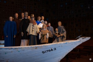 Fluechtlingsboot Krippenfiguren